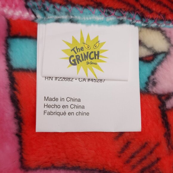 The Grinch Soft Plush Throw Blanket 50" X 70" Pink Christmas Cindy Lou & Max - Picture 7 of 9